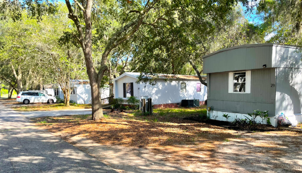 Lake Weir Pines Mobile Home Park